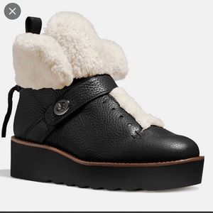 Coach Urban Hiker Shearling Pop, black, size 9M